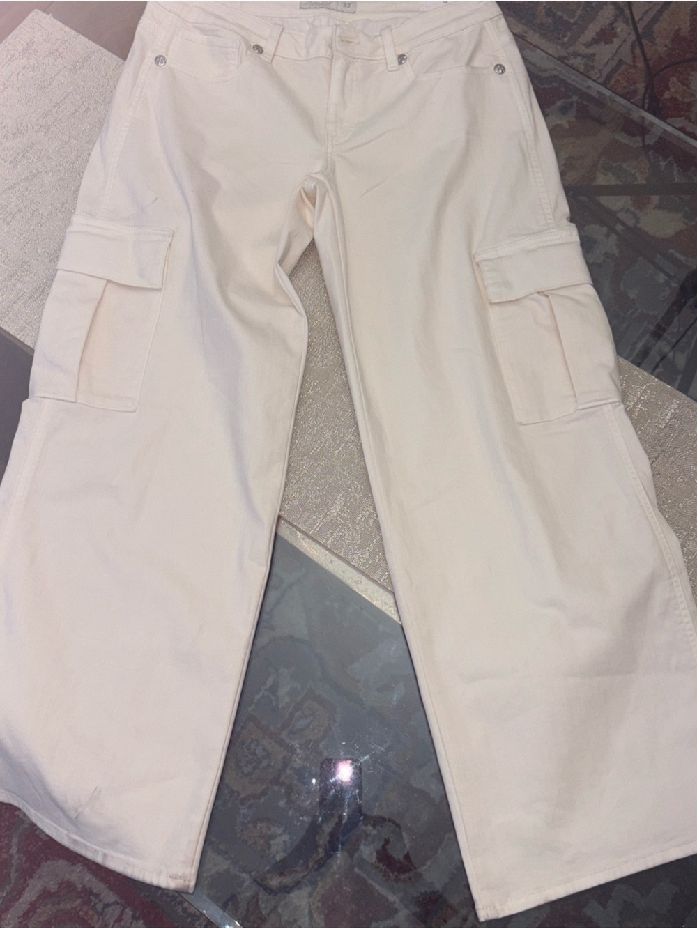 “MISS ME “Wide-Leg Cargo Pants in Light Cream size 32 brand new